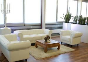 Chesterfield White Sessel 3